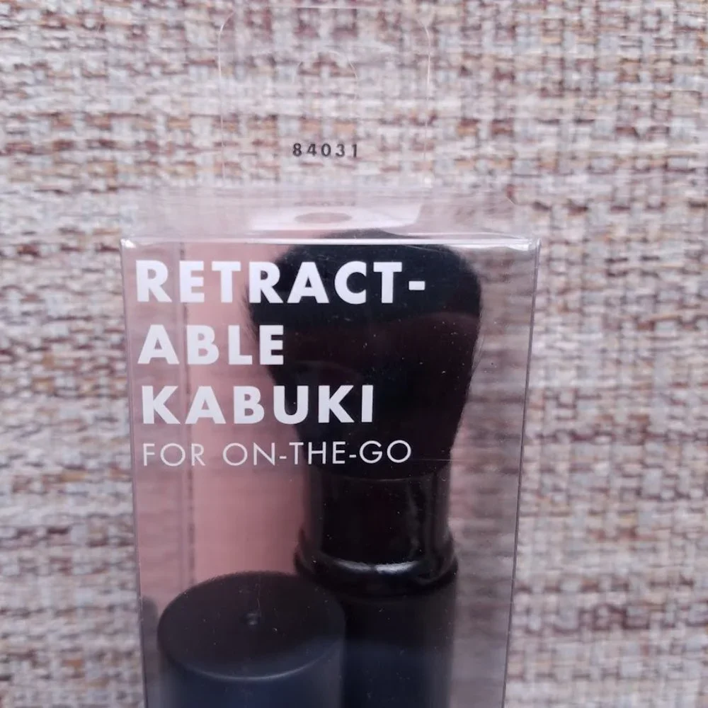 💋 4 for $12 ELF Retractable Kabuki Brush e.l.f. #84031, New, Unopened